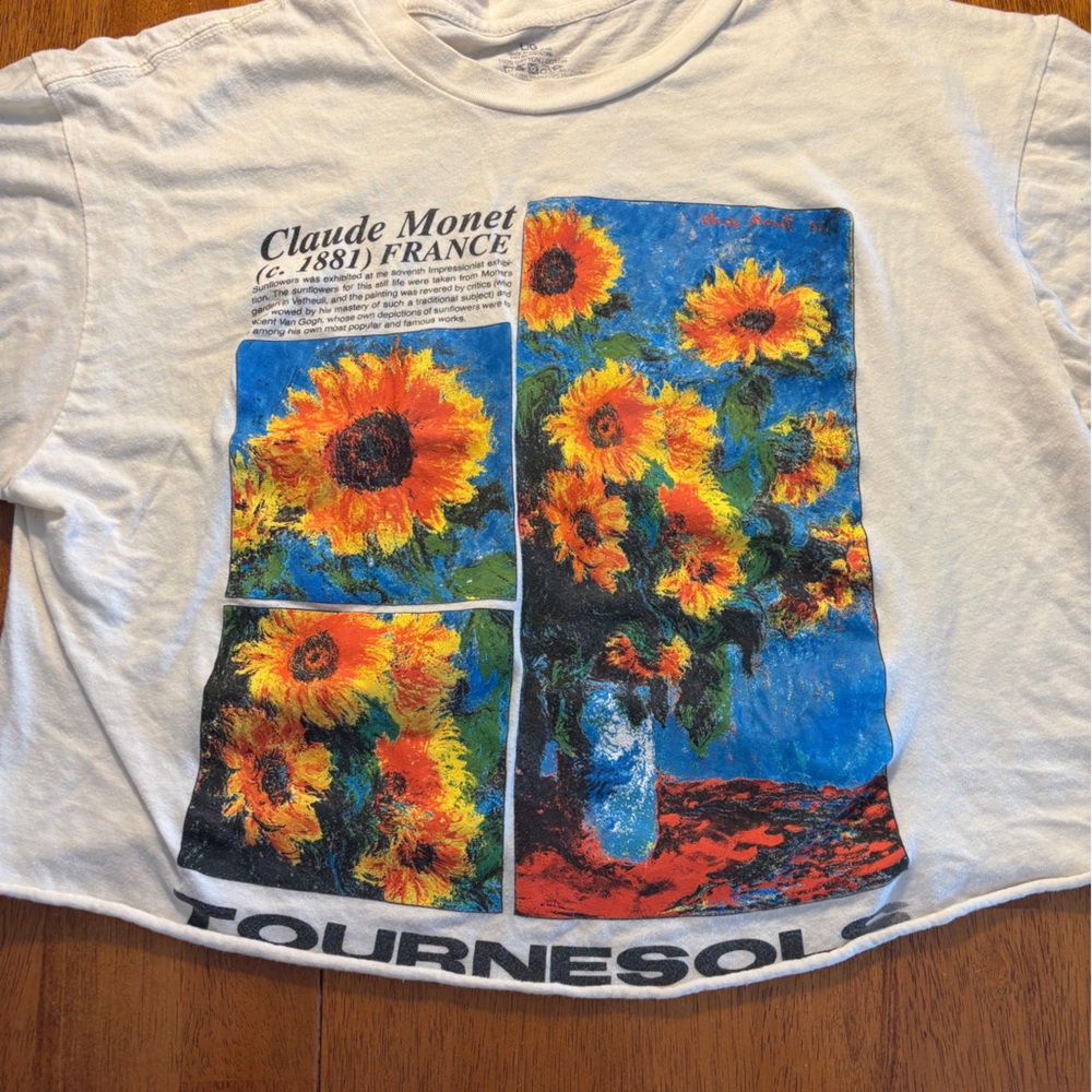 Gildan White T-Shirt with Sunflower Print